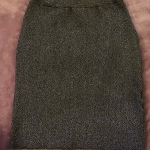 4/$20❗️Evenue - Grey Stretchy Pencil Skirt Size S